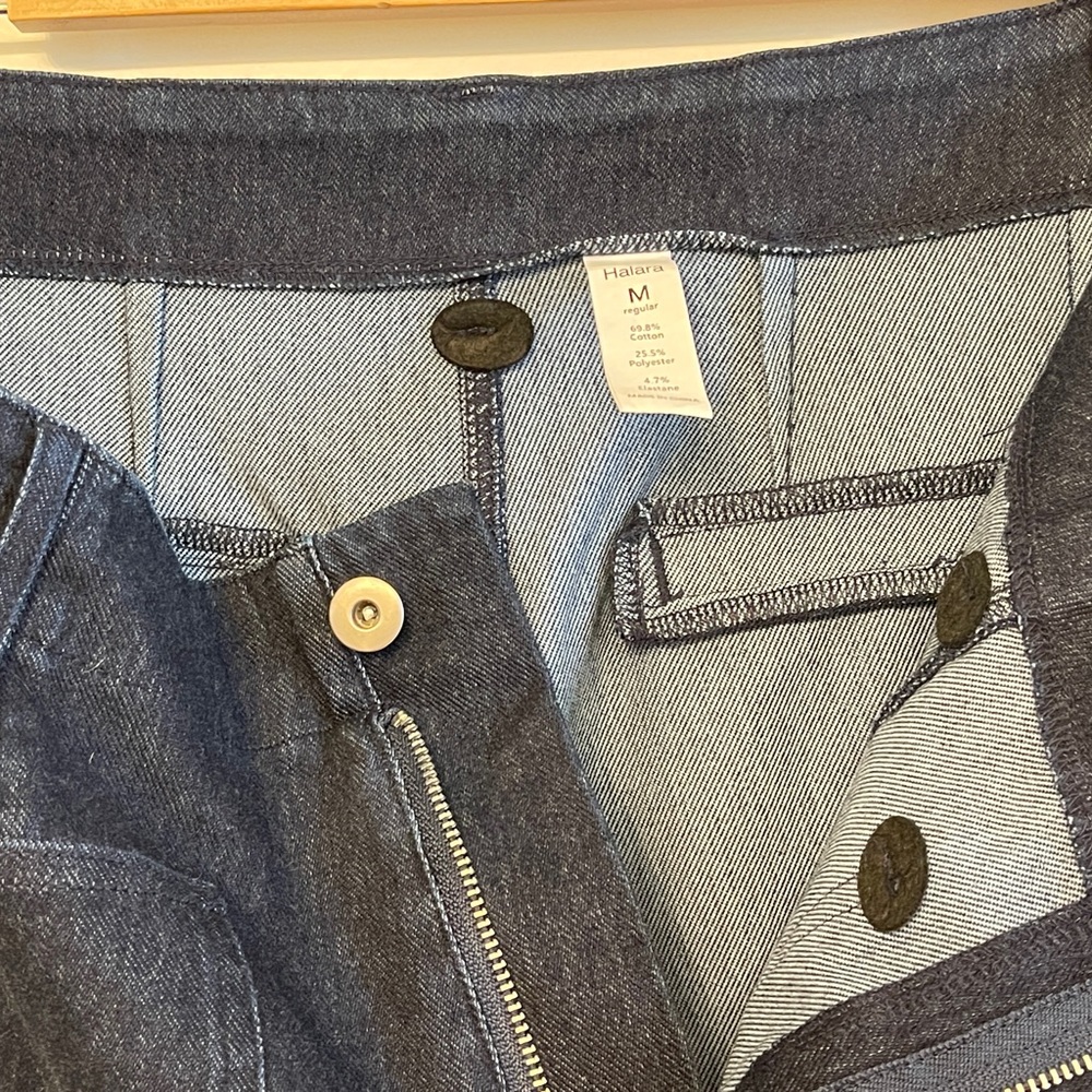 HALARA Navy Wide-Leg Jeans with Front Patch Pockets - Picture 3 of 10